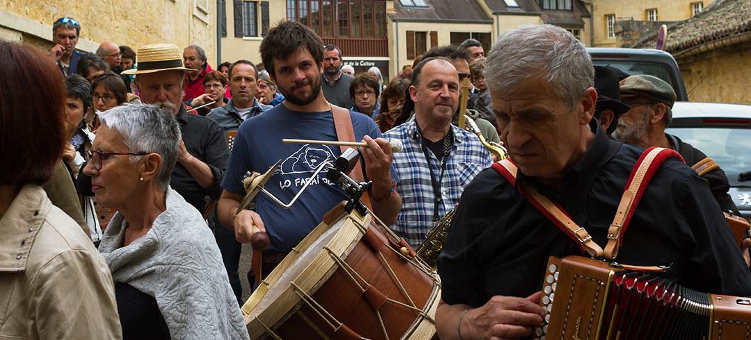 Trad dans la rue